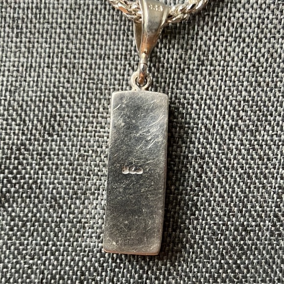 Gorgeous Vintage Pale Green Quartz and Sterling Pendant - Picture 4 of 13